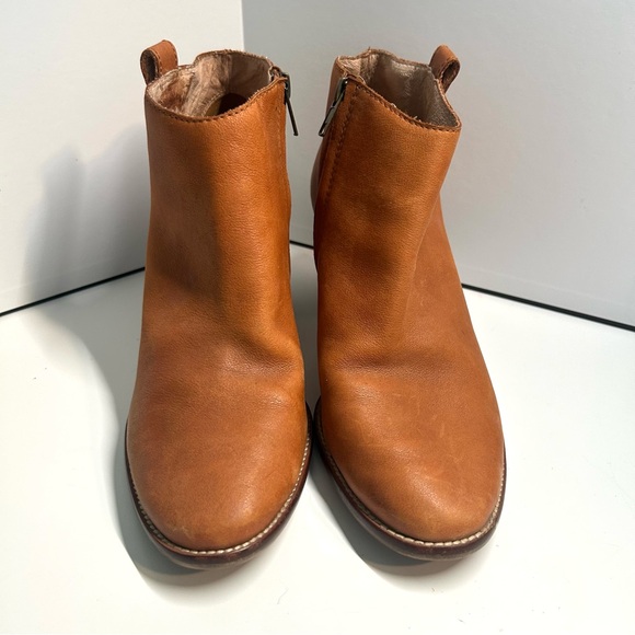 Madewell Tan Ankle Boots - Picture 3 of 16